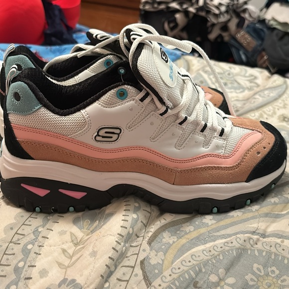 Skechers Tennis Shoes - Picture 5 of 5